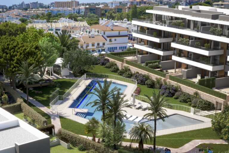 Apartment in Torremolinos - 650000 EUR