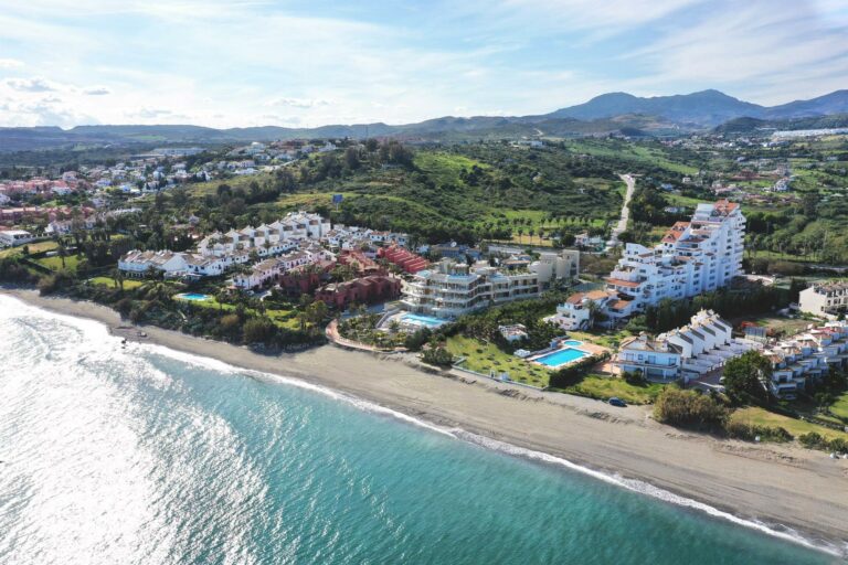 Penthouse in Estepona - 1880000 EUR