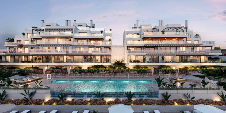 Apartment in Estepona - 590000 EUR