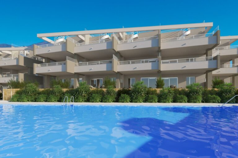 Apartment in Estepona - 320000 EUR